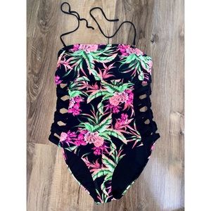 NWOT Ambrielle Tropical One-piece